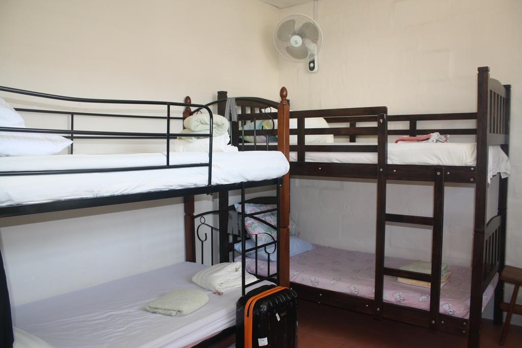 Sensi Backpackers Hostel Kota Kinabalu Zimmer foto