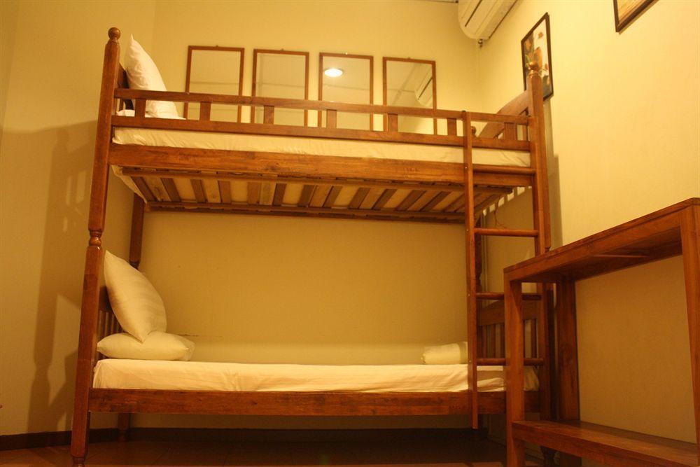 Sensi Backpackers Hostel Kota Kinabalu Exterior foto